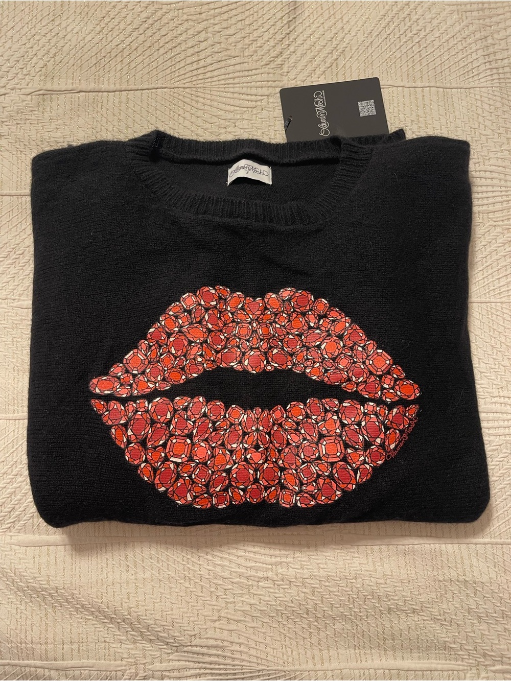 Lauren Moshi Black Cashmere Crewneck Sweater with Ruby Red Lip Motif - Picture 2 of 8